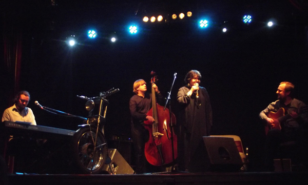 Ela Adamiak z Zespoem, Old Timers Garage (Katowice, 10.04.2015)